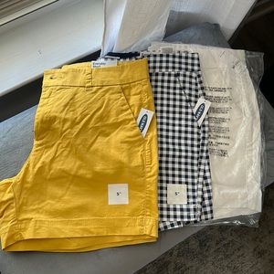 Old Navy Chino Shorts 5”